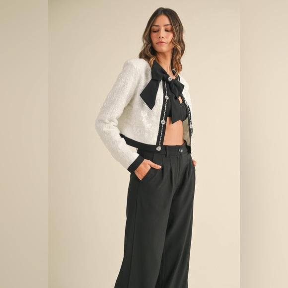 142B. Sequin Tweed Bow Trim Jacket - White - Picture 5 of 8